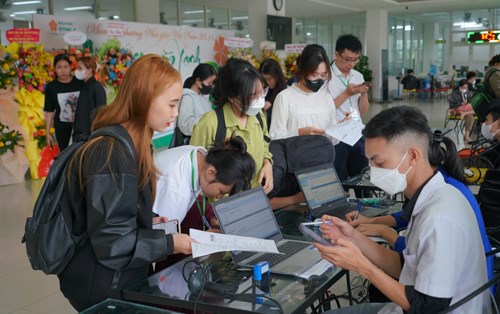 Thêm 306 đơn vị máu được tiếp nhận từ Ngày hội Hiến Máu tình nguyện tại ĐH Đông Á